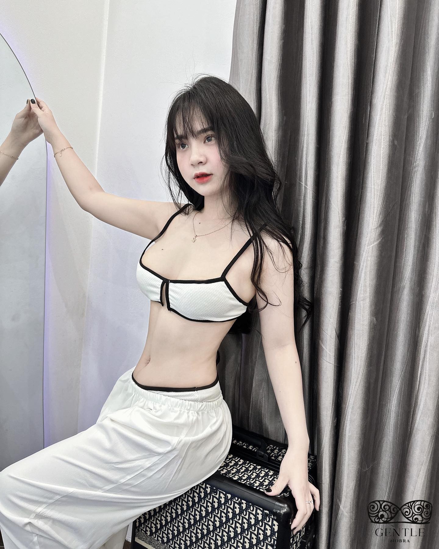 gái xinh Việt Nam mặc đồ thiếu vải