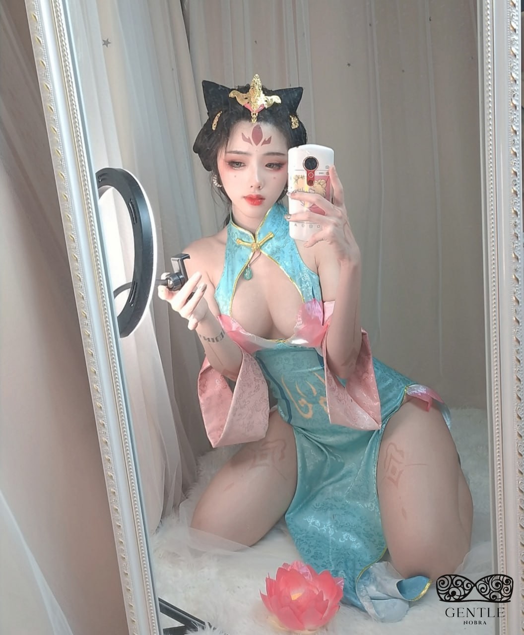 ảnh gái xinh cosplay lộ hàng 2
