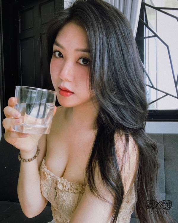 ảnh gái cute chụp instagram