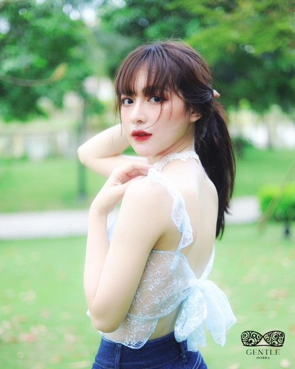 ảnh gái cute chụp instagram