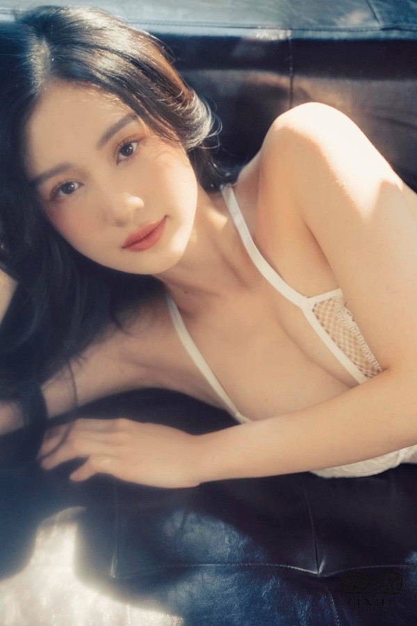 ảnh nữ diễn viên jun vũ