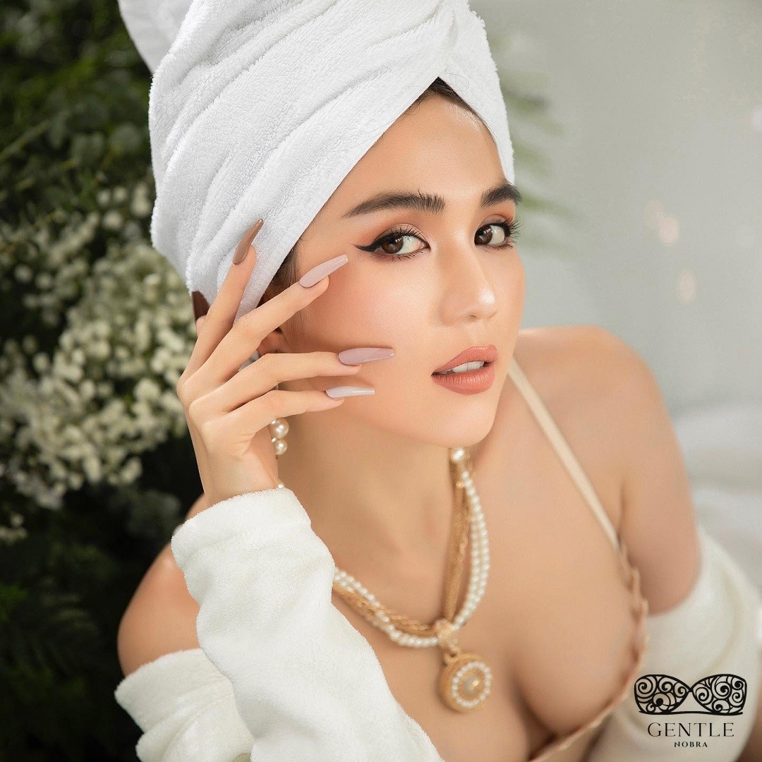 ảnh bikini ngọc trinh mới nhất 3