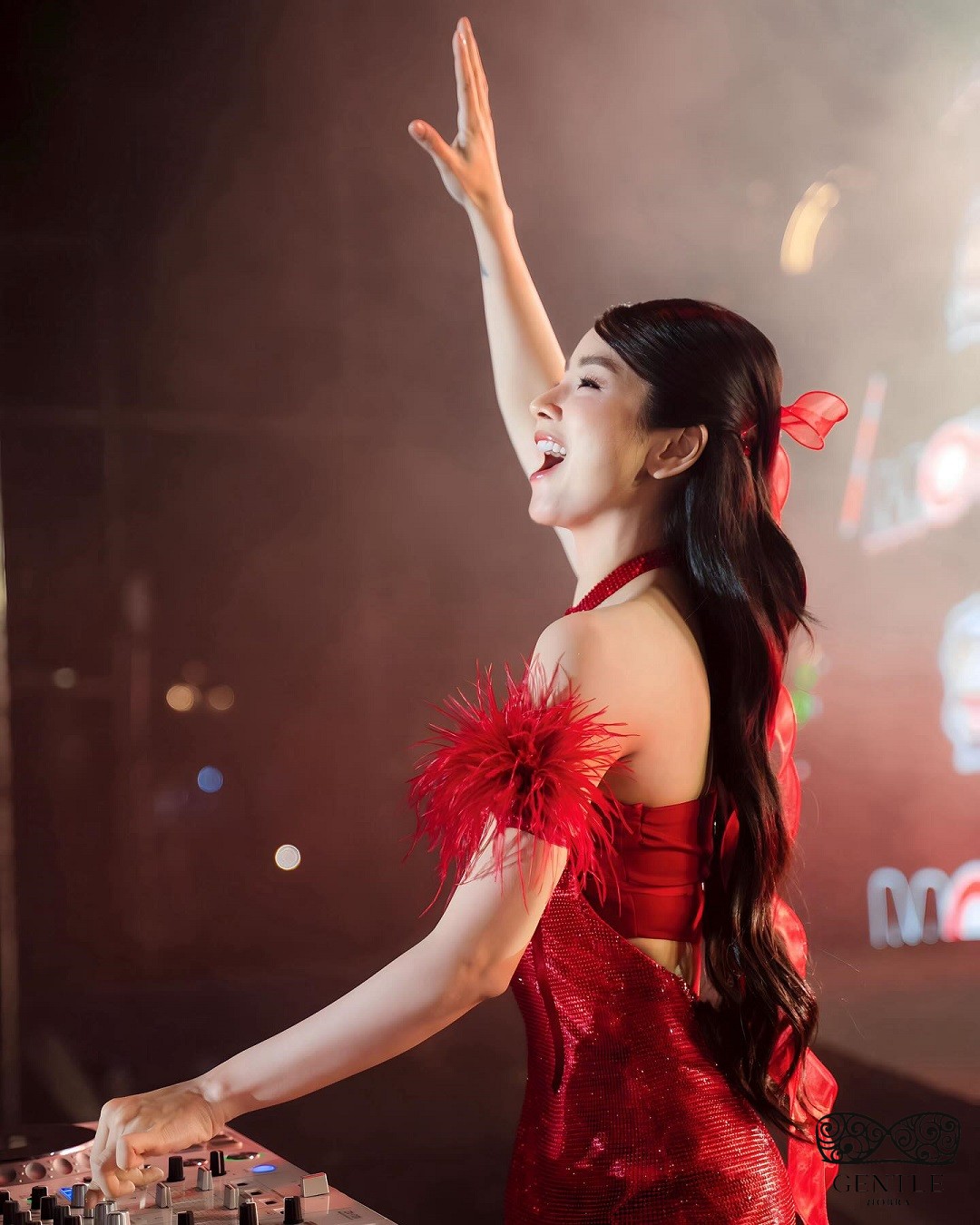 Dj Mie trương tiểu my cuốn hút 3