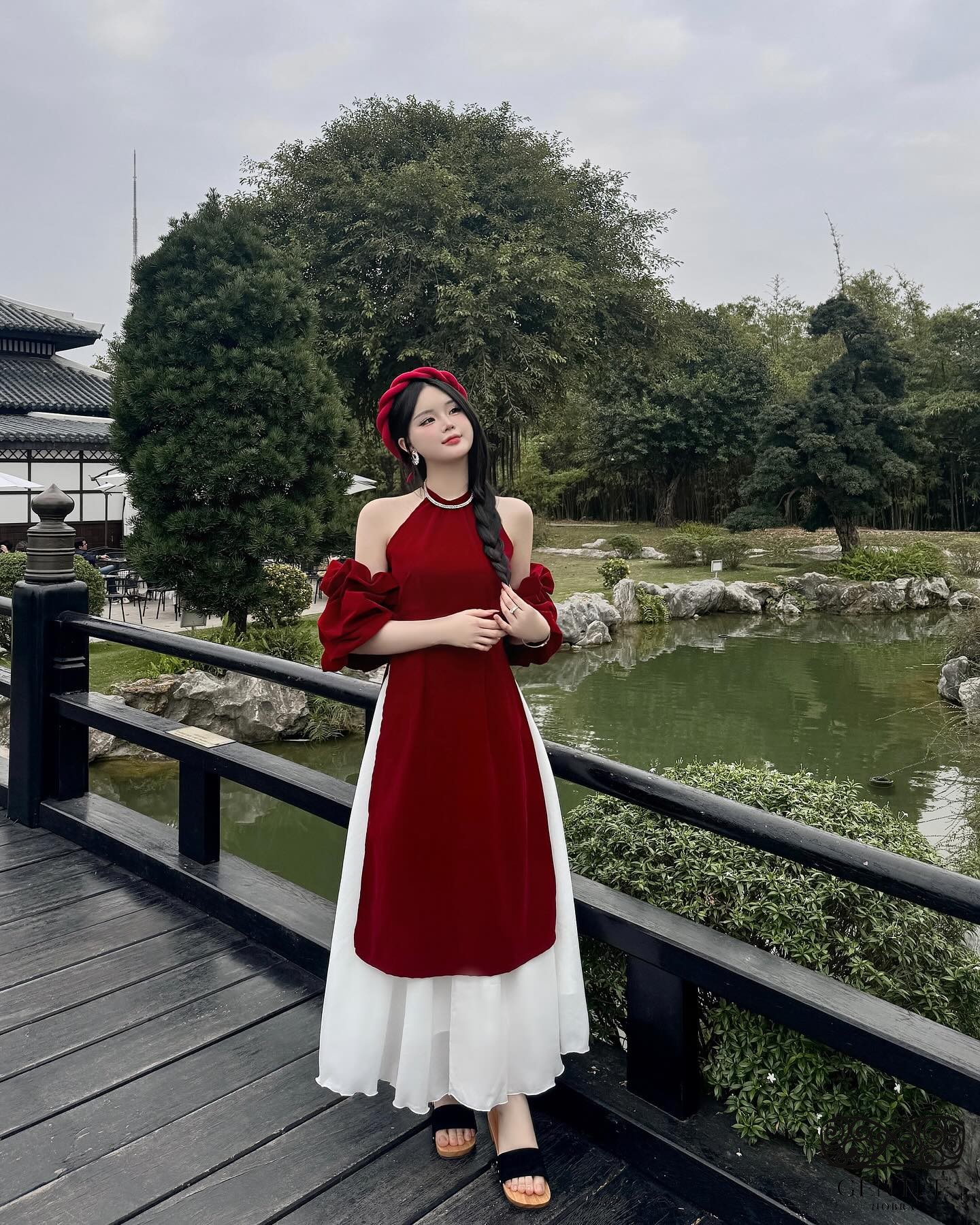 ảnh gái xinh chụp dáng cute 2