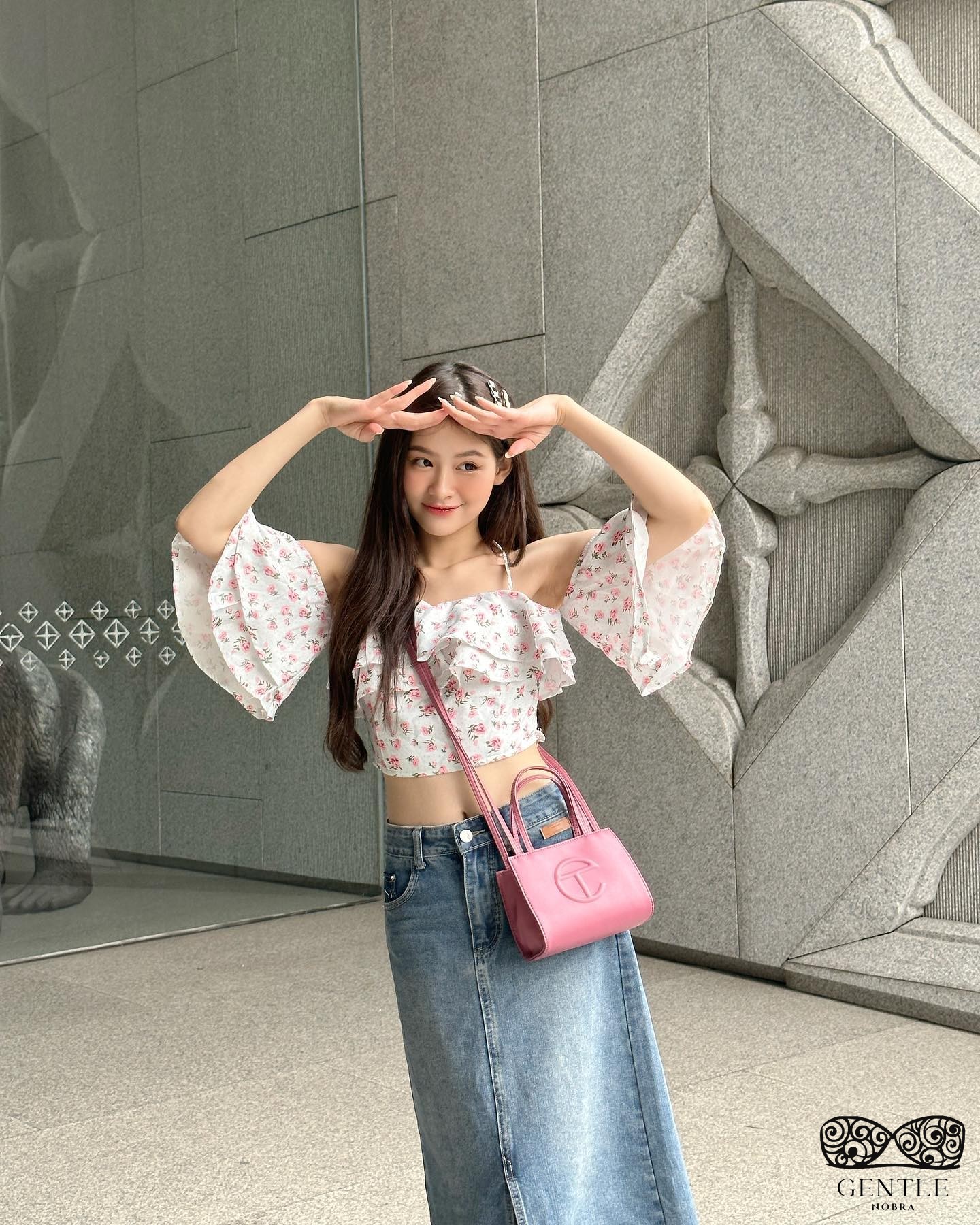 ảnh gái xinh chụp dáng 5