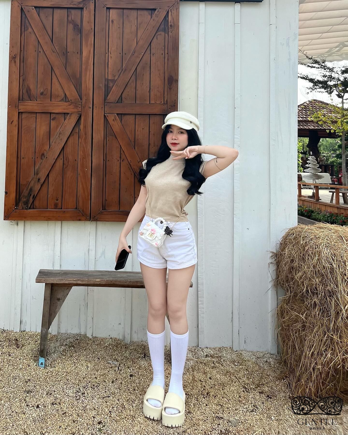 ảnh gái xinh chụp dáng 3