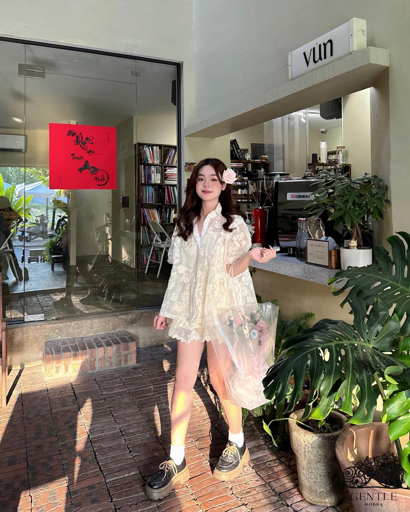 ảnh gái xinh chụp dáng mới nhất 3