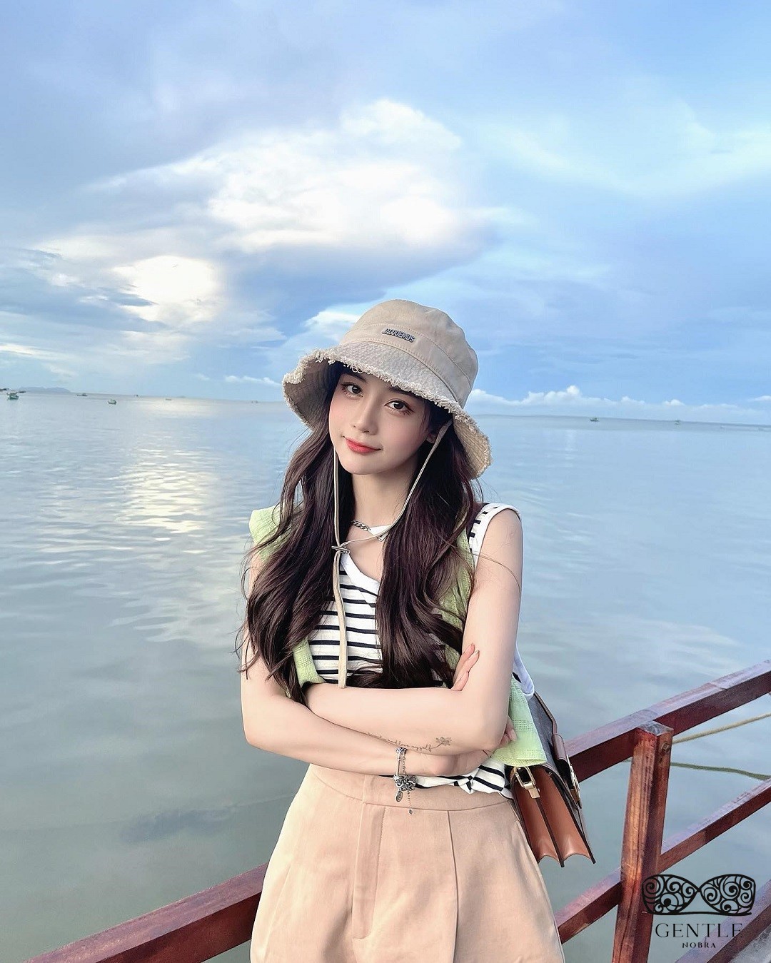 hình ảnh gái xinh cute đội mũ