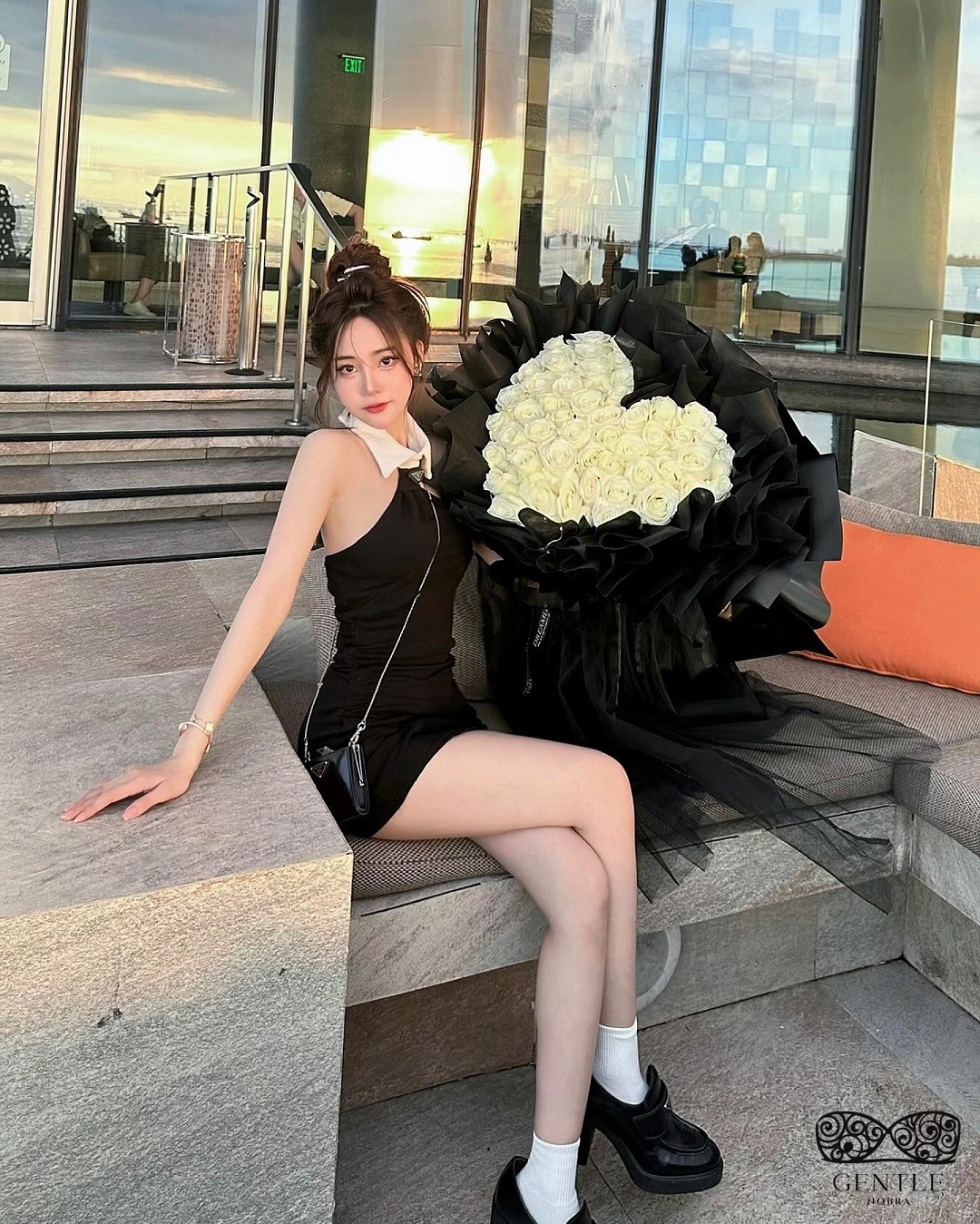 gái xinh cute ảnh ngồi