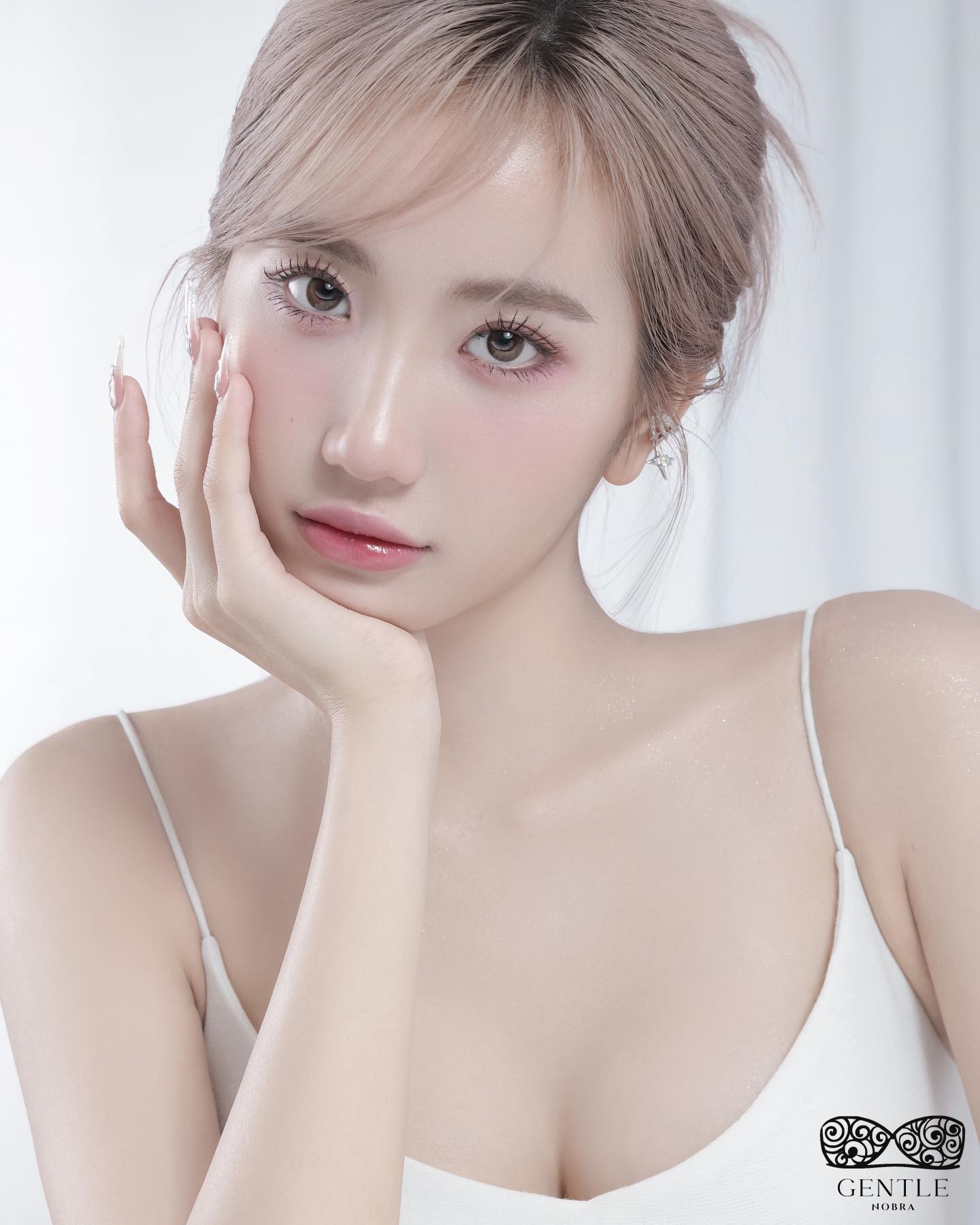 hình ảnh gái xinh tik tok sở hữu body khủng