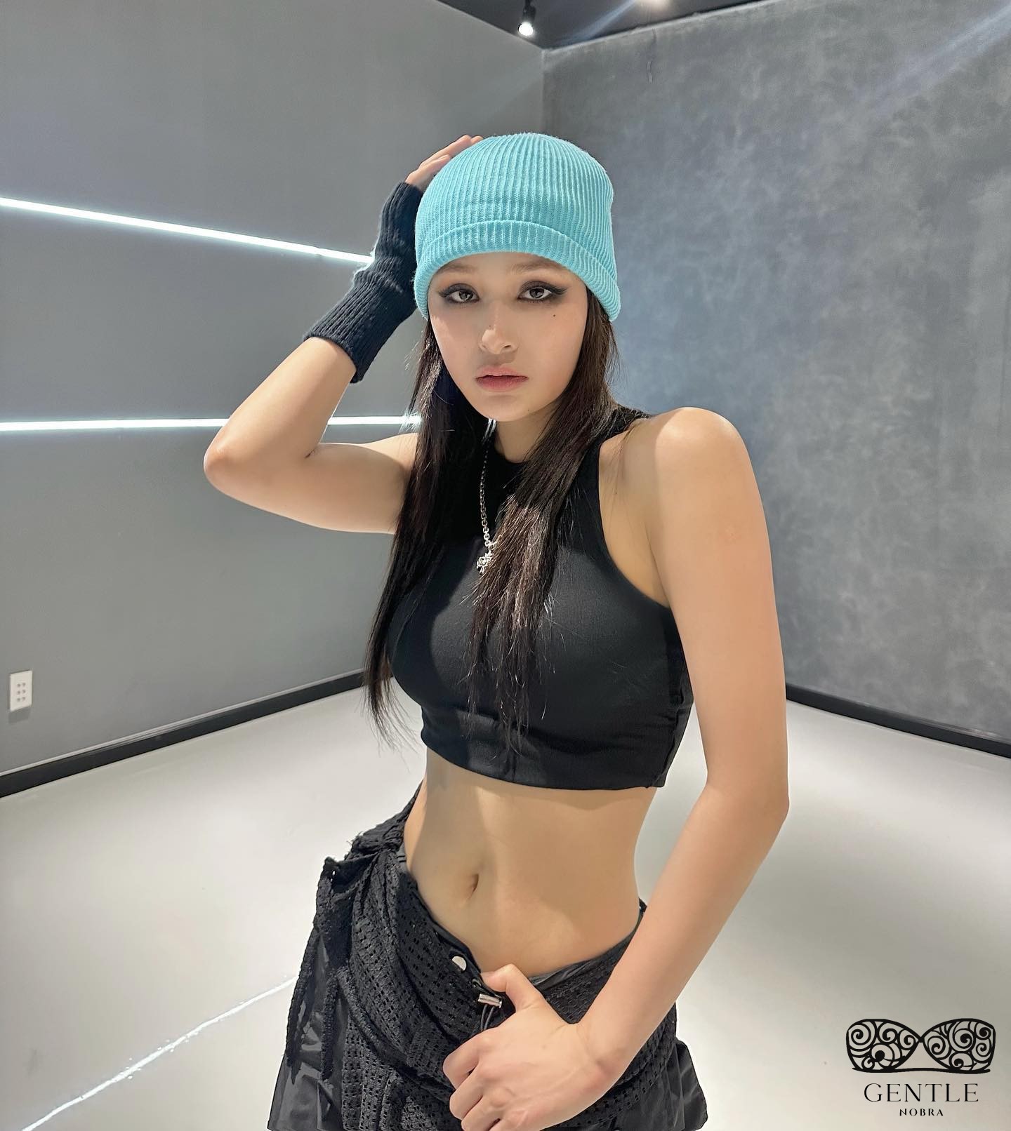 Tổng hợp 50+ ảnh ca sĩ Hiền Hồ bikini 1 mảnh sexy, gợi cảm nhất 5 ảnh ca sĩ hiền hồ 4