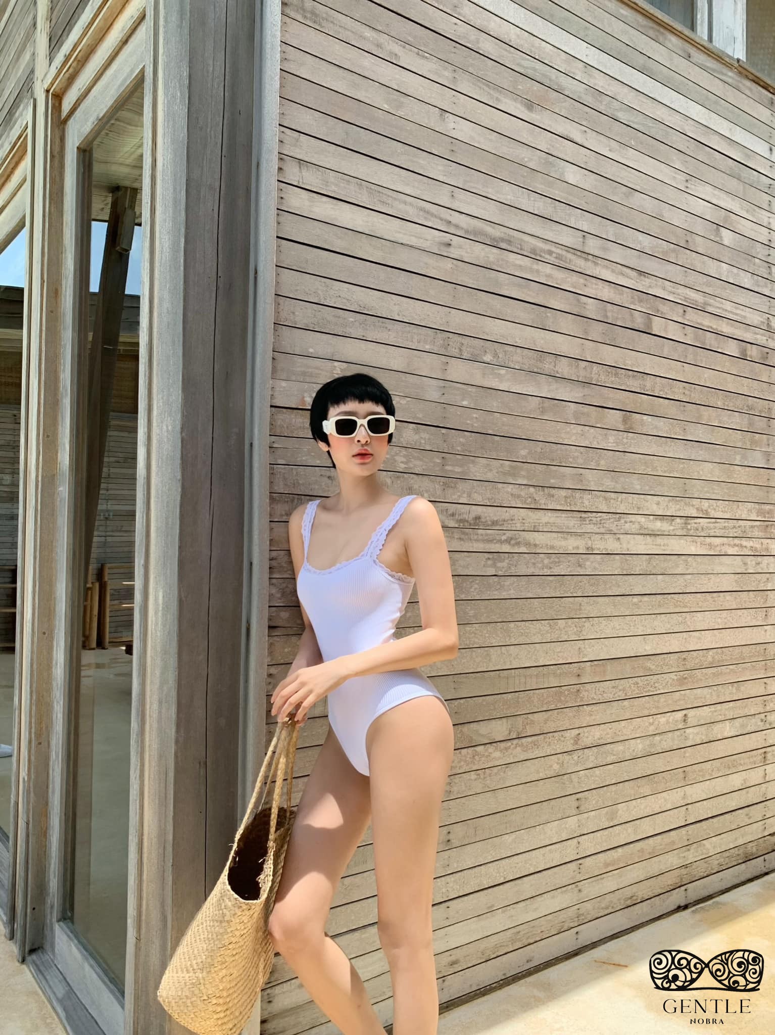 Tổng hợp 50+ ảnh ca sĩ Hiền Hồ bikini 1 mảnh sexy, gợi cảm nhất 27 ảnh ca sĩ hiền hồ bikini 1 mảnh sexy