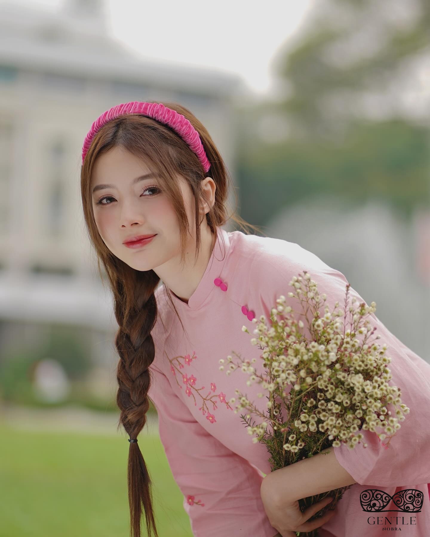 ảnh của lê lý lan hương dịu dàng