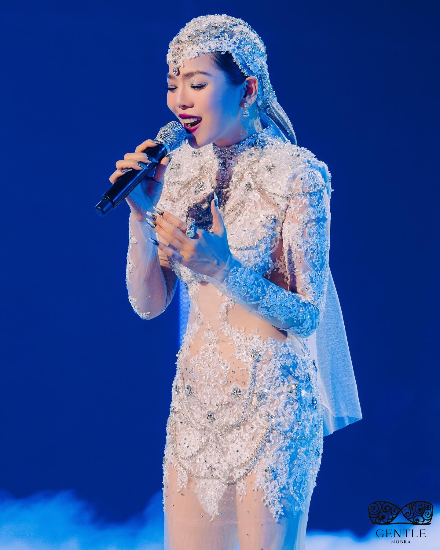 ảnh Lệ Quyên sexy đầy quyến rũ3