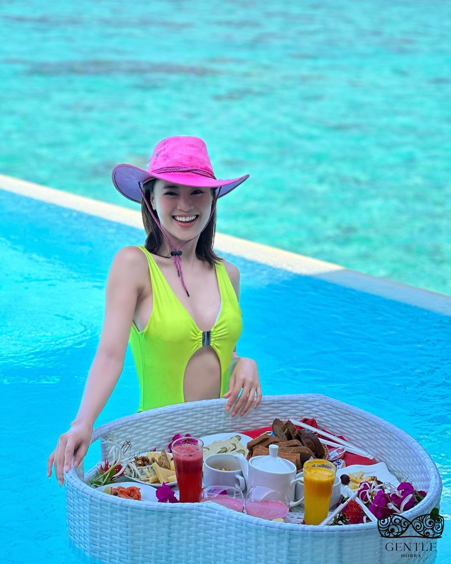 ảnh ninh dương lan ngọc mặc bikini 2