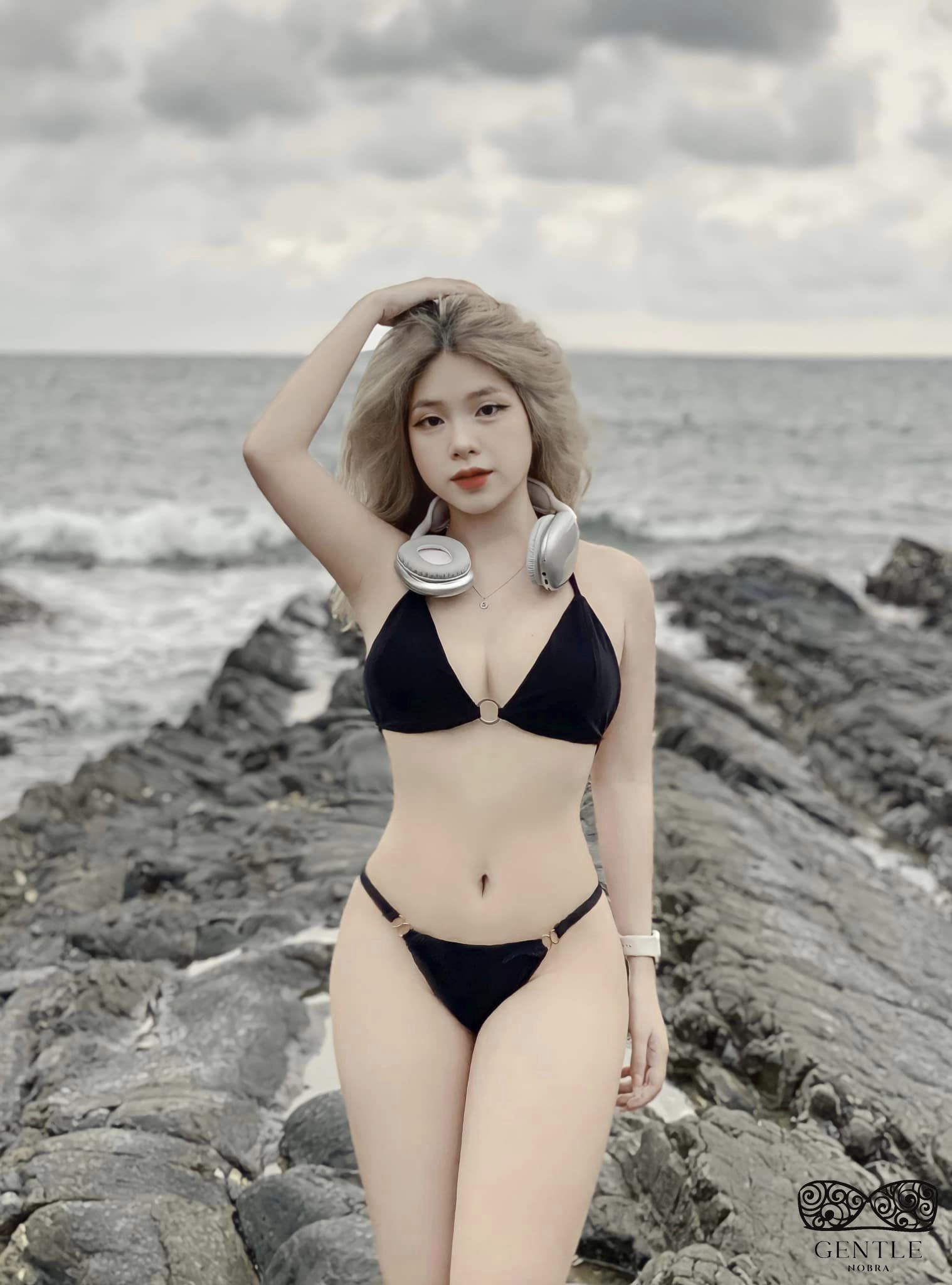bikini trong suot sieu nho 3