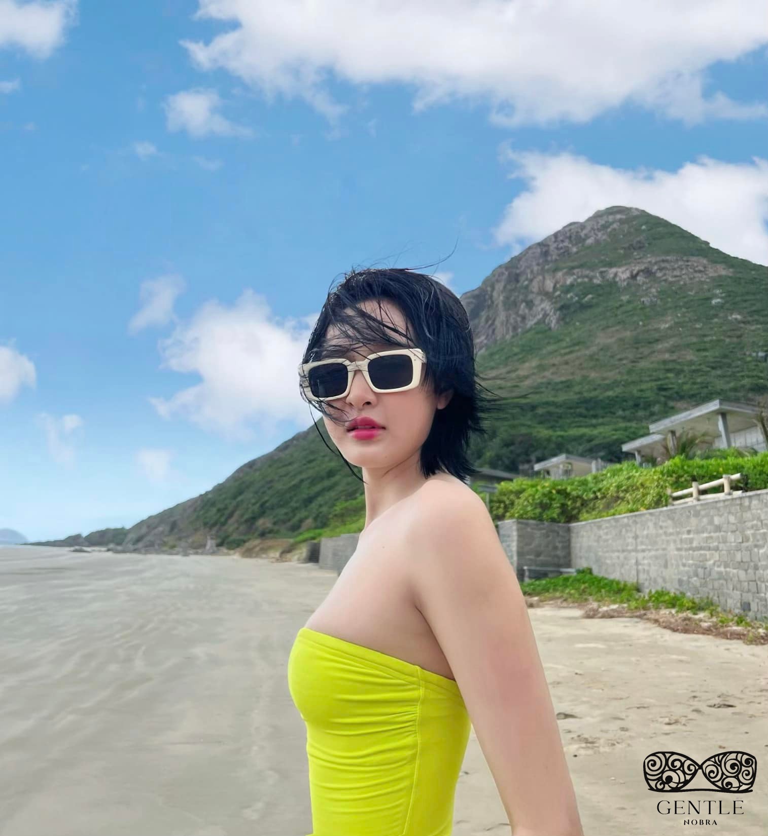 Tổng hợp 50+ ảnh ca sĩ Hiền Hồ bikini 1 mảnh sexy, gợi cảm nhất 20 ảnh hiền hồ mặc bikini 3