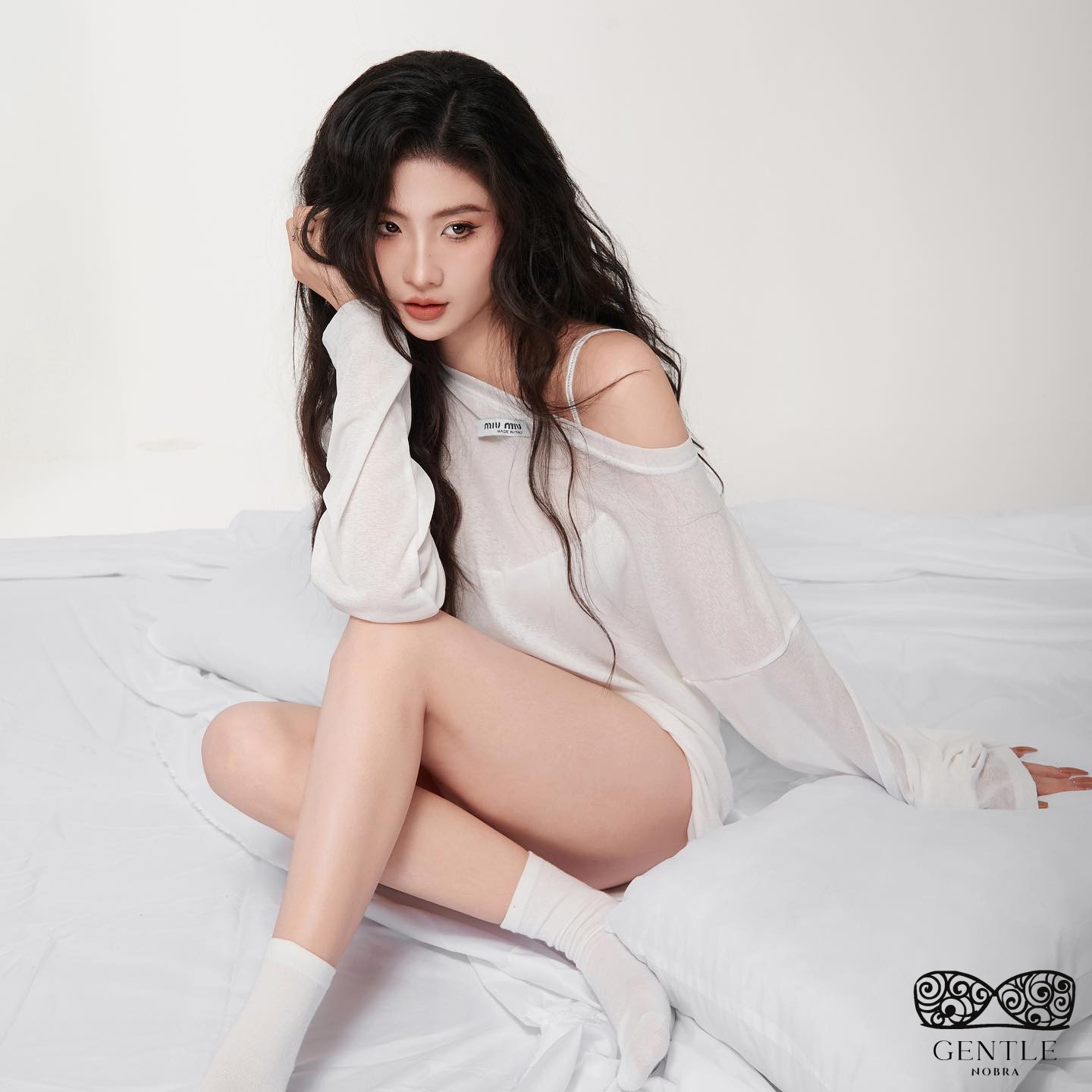 hình ảnh gái xinh chụp dáng sexy nóng bỏng