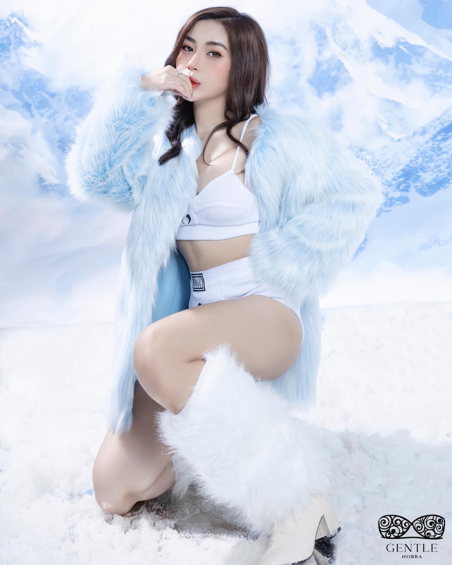 hình ảnh gái xinh chụp dáng sexy nóng bỏng3