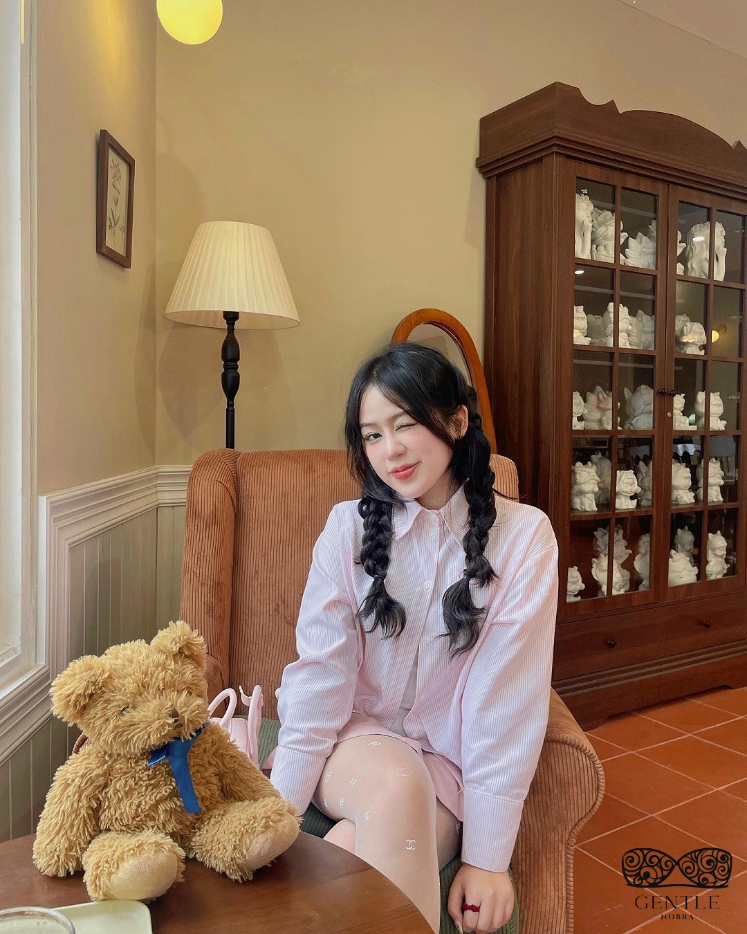 gái xinh cute ảnh ngồi4