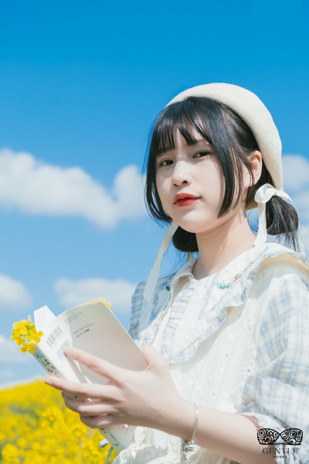 ảnh gái xinh cute tóc ngắn 2