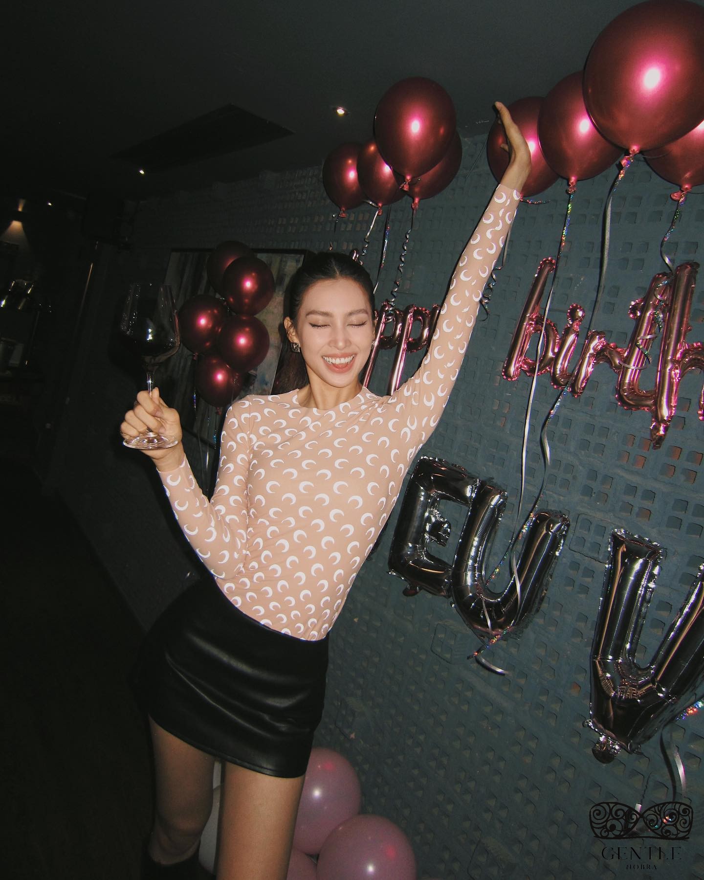 129+ Ảnh Hoa Hậu Tiểu Vy Bikini Sexy Khoe Dáng Bỏng Mắt 62 hình tiểu vy sexy3