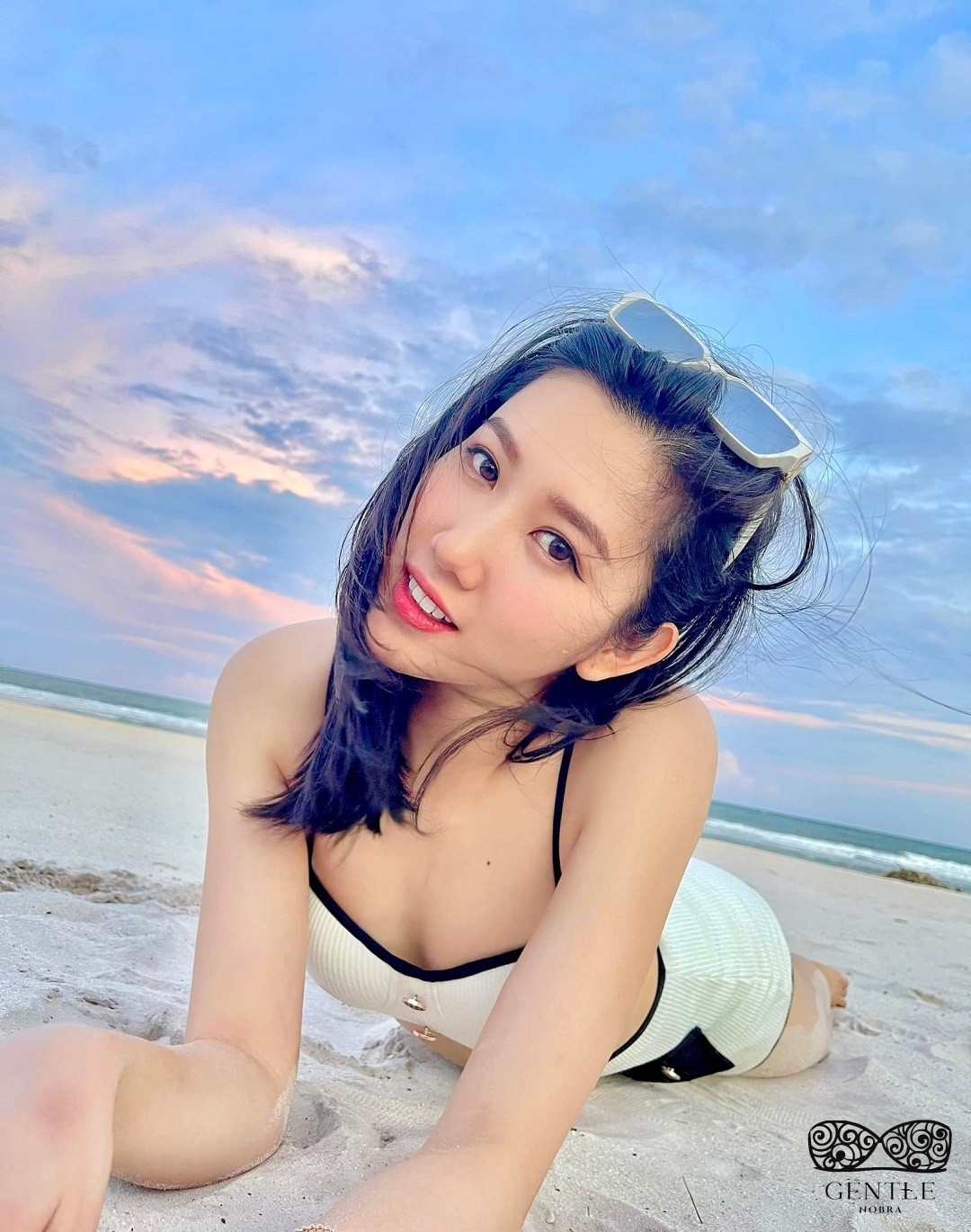 thúy ngân bikini 4