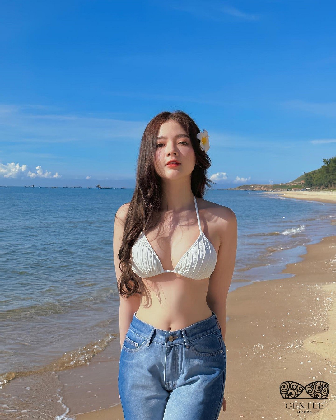 lê lý lan hương mặc bikini 2