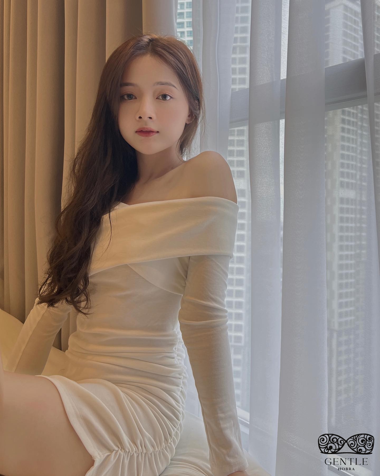 ảnh lê lý lan hương mặc váy trắng 3