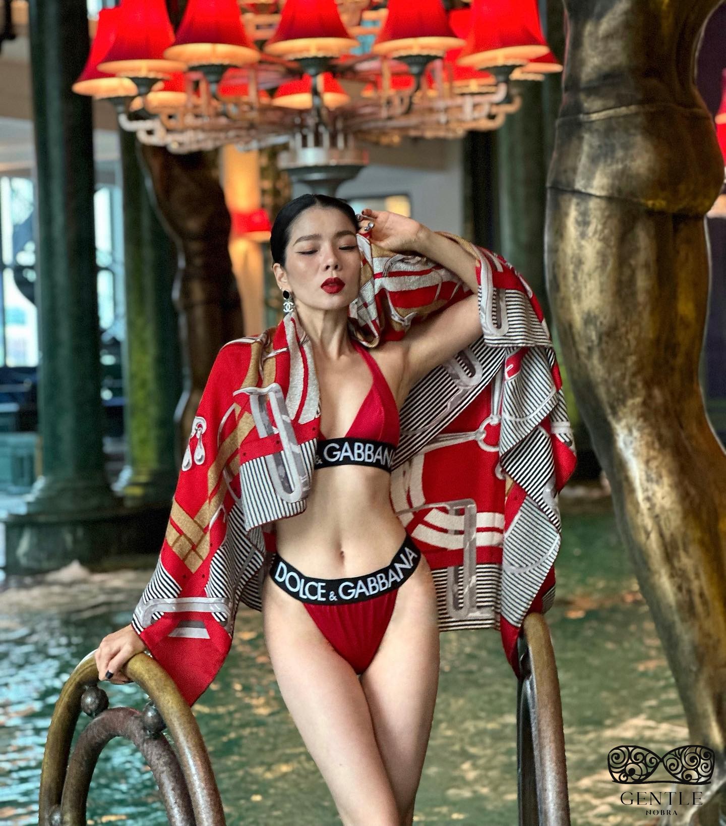 ca sĩ lệ quyên bikini 5