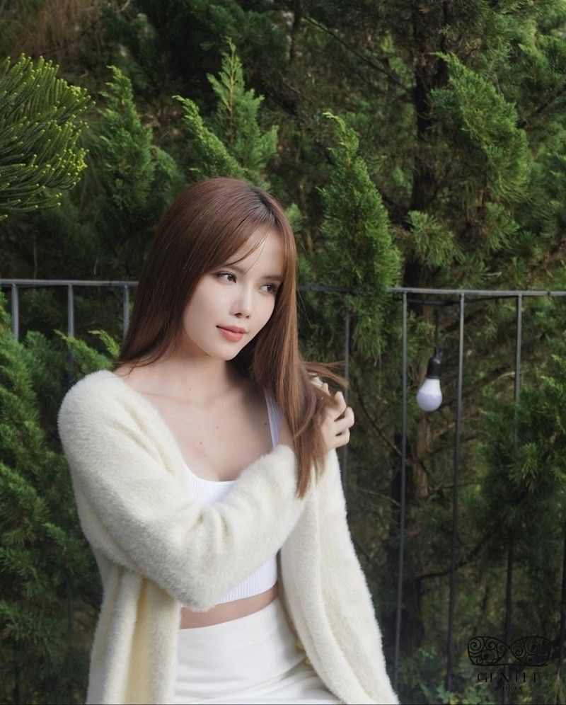 Tổng hợp 69+ ảnh Thiều Bảo Trâm Bikini 2 mảnh khoe body cực cháy  5 ảnh thiều bảo trâm mặc sexy 4