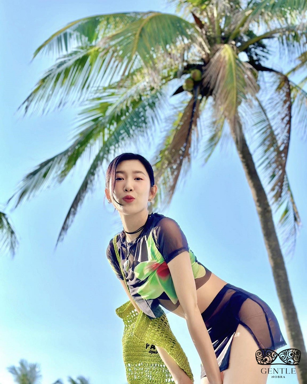 mc thúy ngân bikini 2