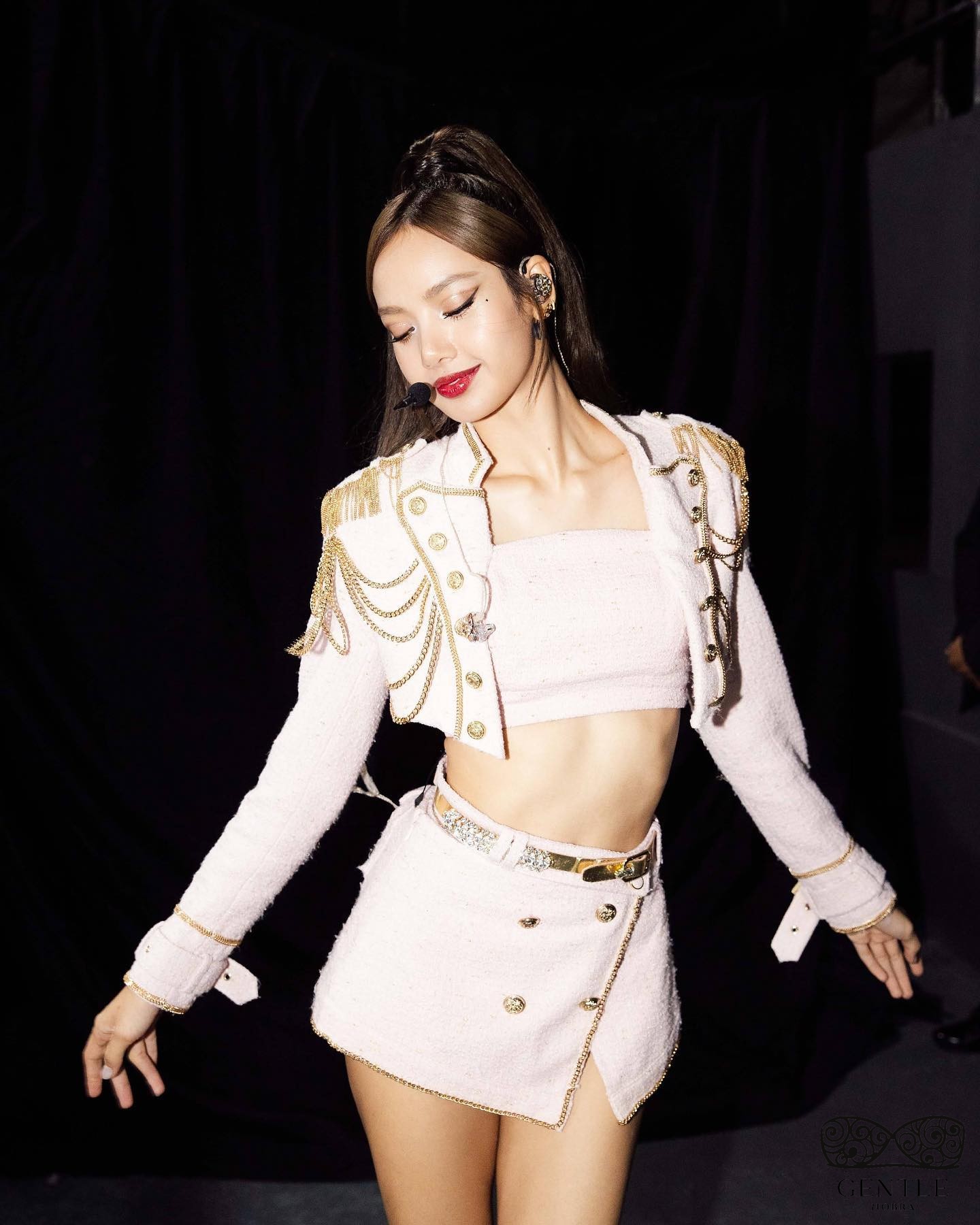 Ảnh Lisa sexy gợi cảm nhất