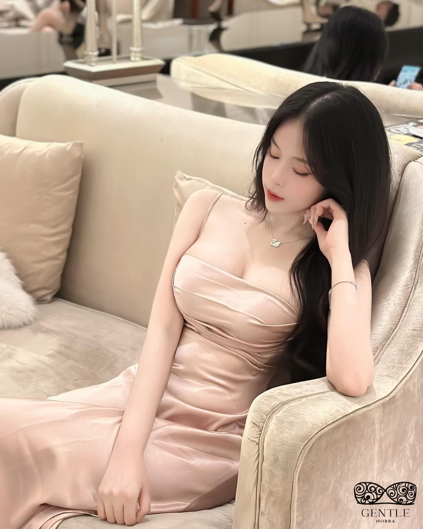 ảnh gái xinh ngon vòng 1 khủng