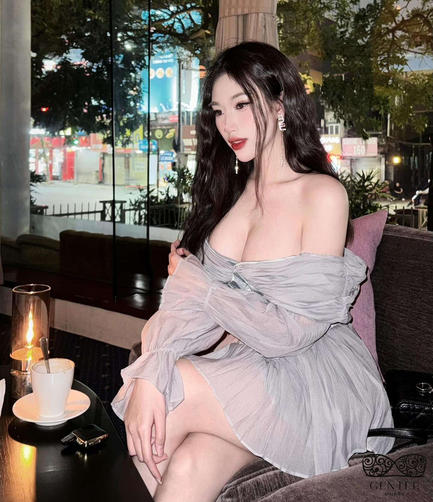 ảnh gái xinh ngon vòng 1 to tròn 3