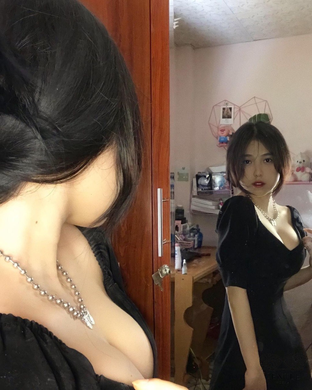 Top 111+ ảnh gái xinh ngực khủng, vếu to tròn ngập mặt ná thở 33 gái xinh khoe ngực khủng chụp ảnh trước gương