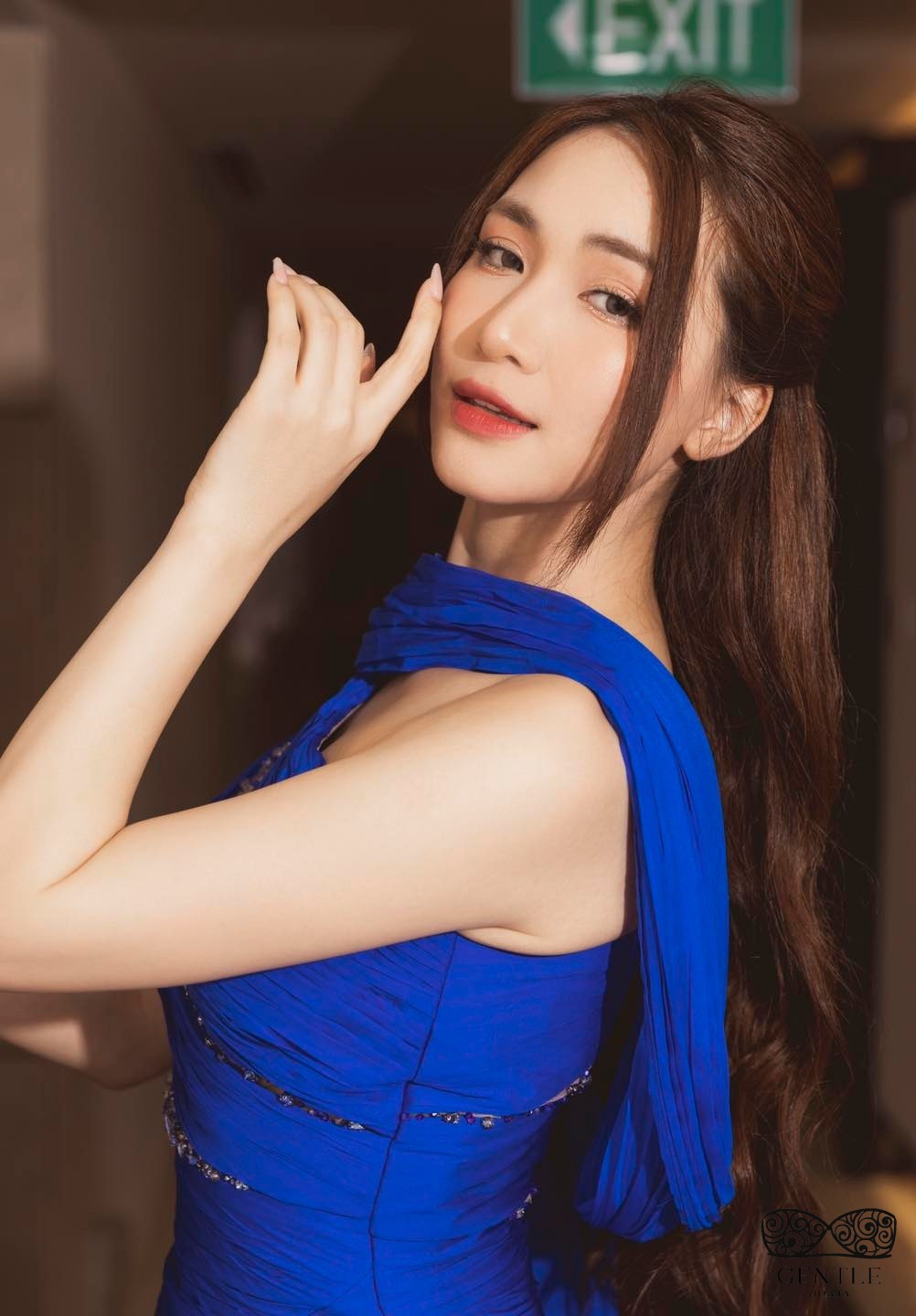 55+ ảnh ca sĩ Hòa Minzy mặc bikini khoe body mẹ đơn thân 18 ảnh ca sĩ Hòa Minzy sexy mòn con mắt 2