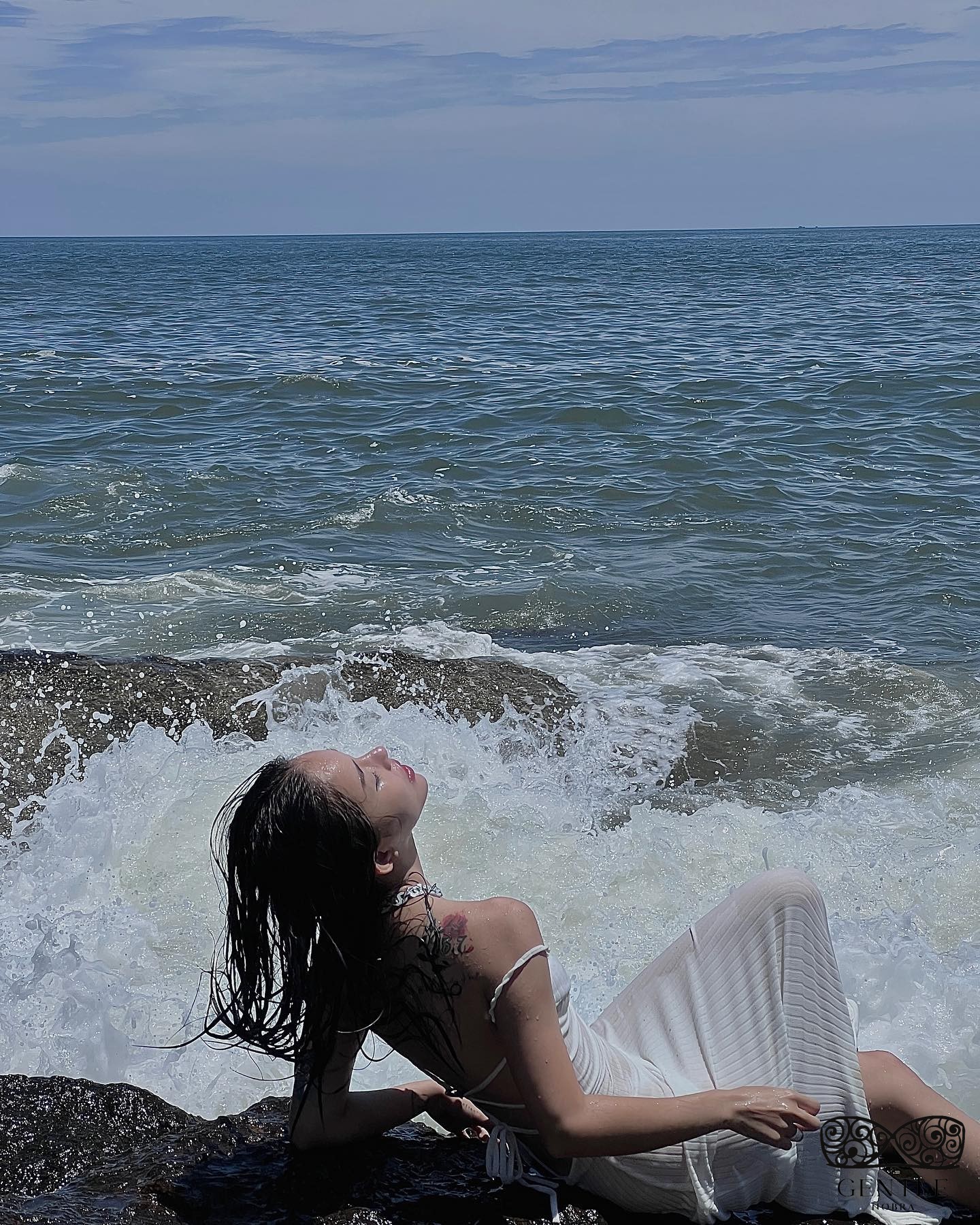 ảnh linh ngọc đàm bikini 2