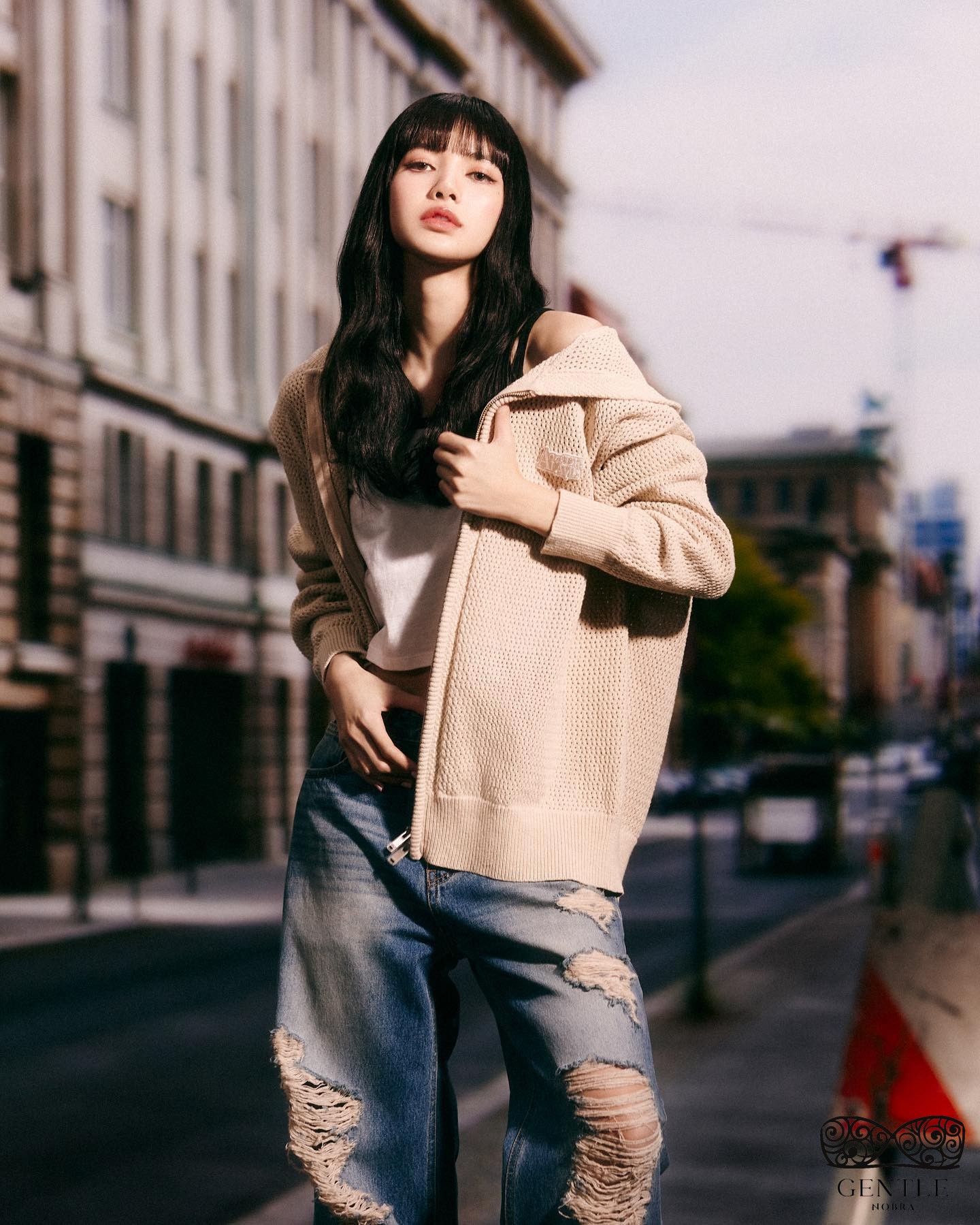 Lisa black pink sexy 4