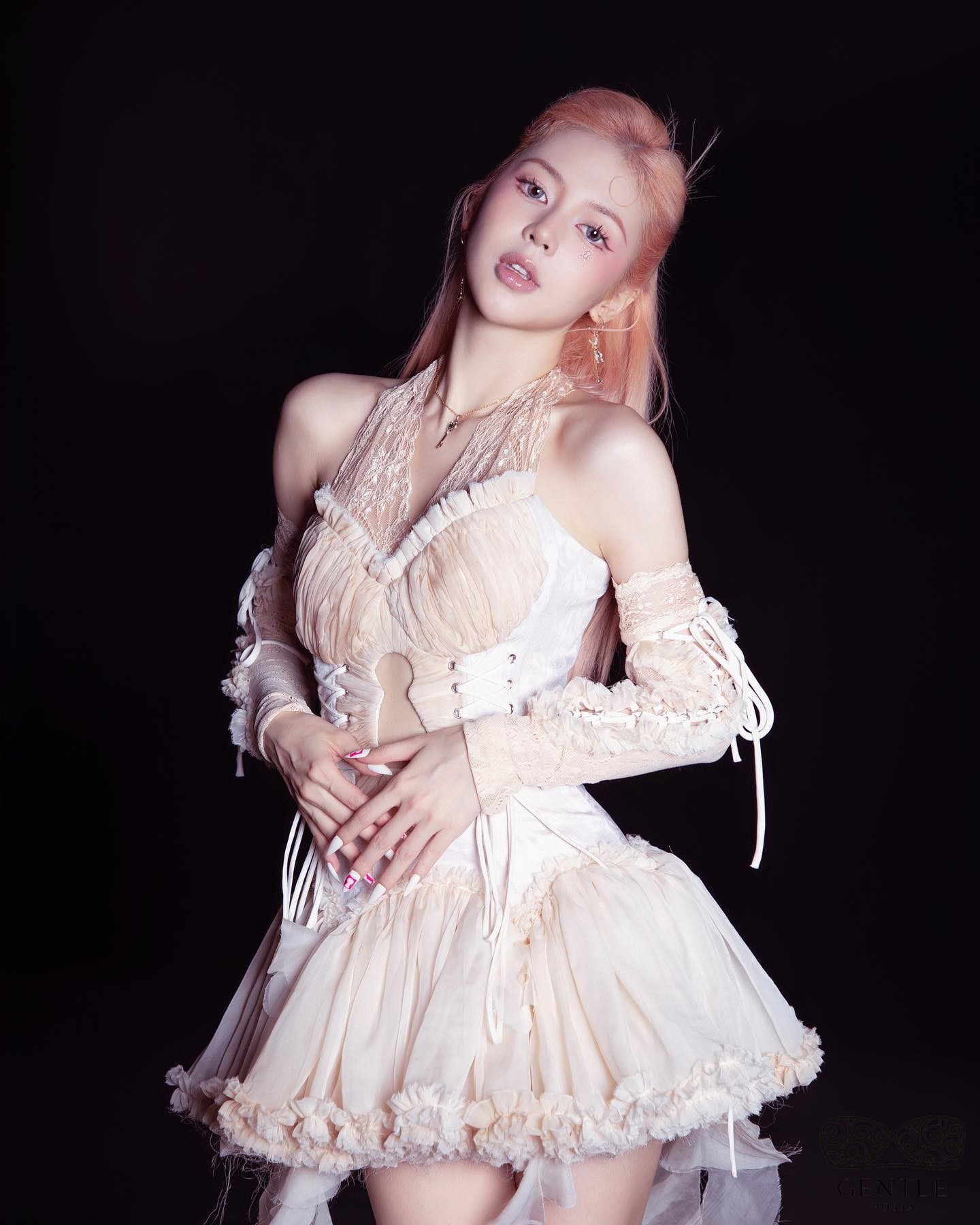 ảnh liz kim cương sexy