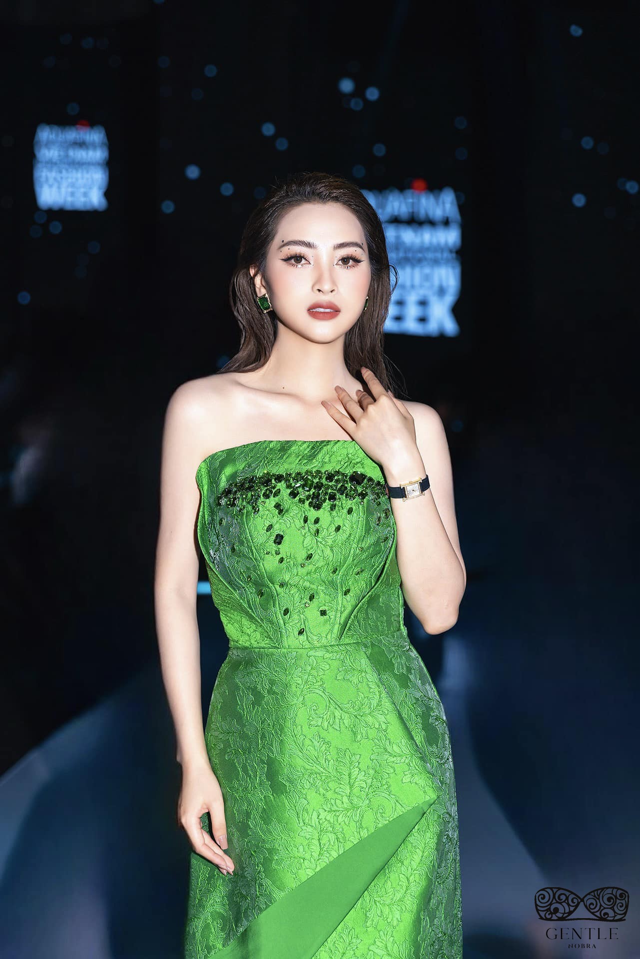 ảnh mc mù tạt sexy gợi cảm 5