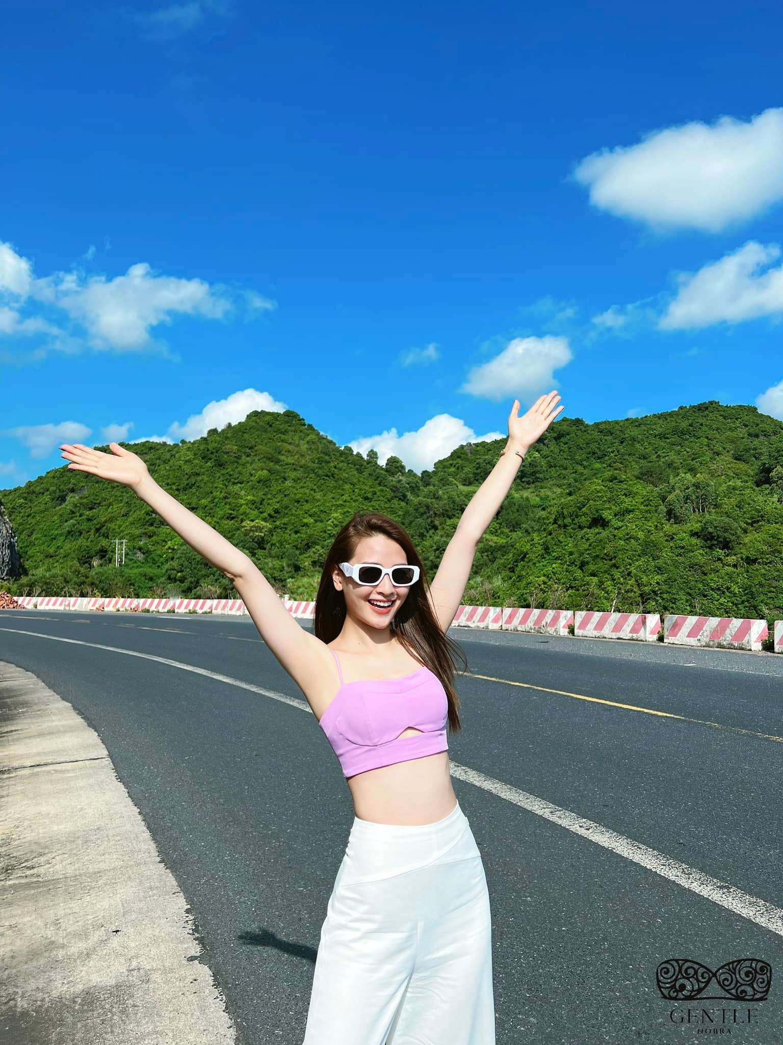 ảnh mc mù tạt sexy gợi cảm4