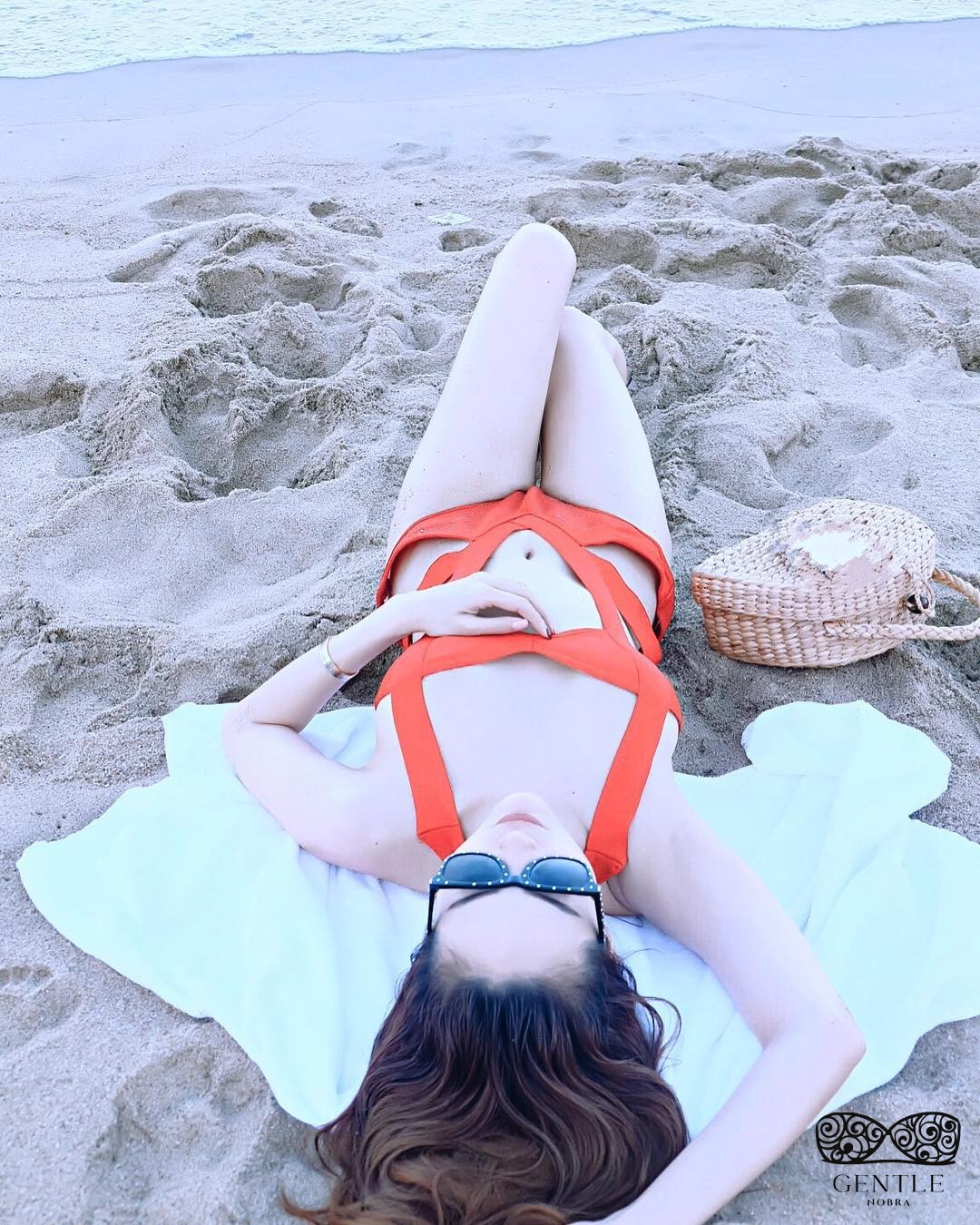 Minh Hằng bikini gợi cảm 3