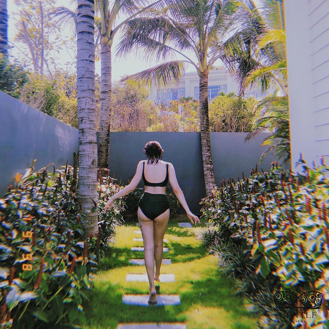 Kaity Nguyễn bikini 2