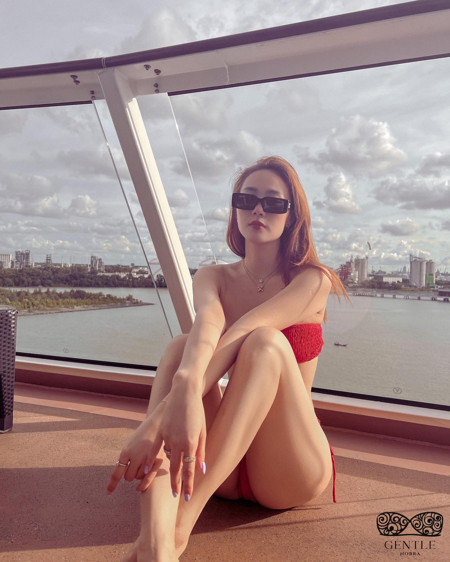 Ảnh diễn viên Minh Hằng bikini sexy nhất 2