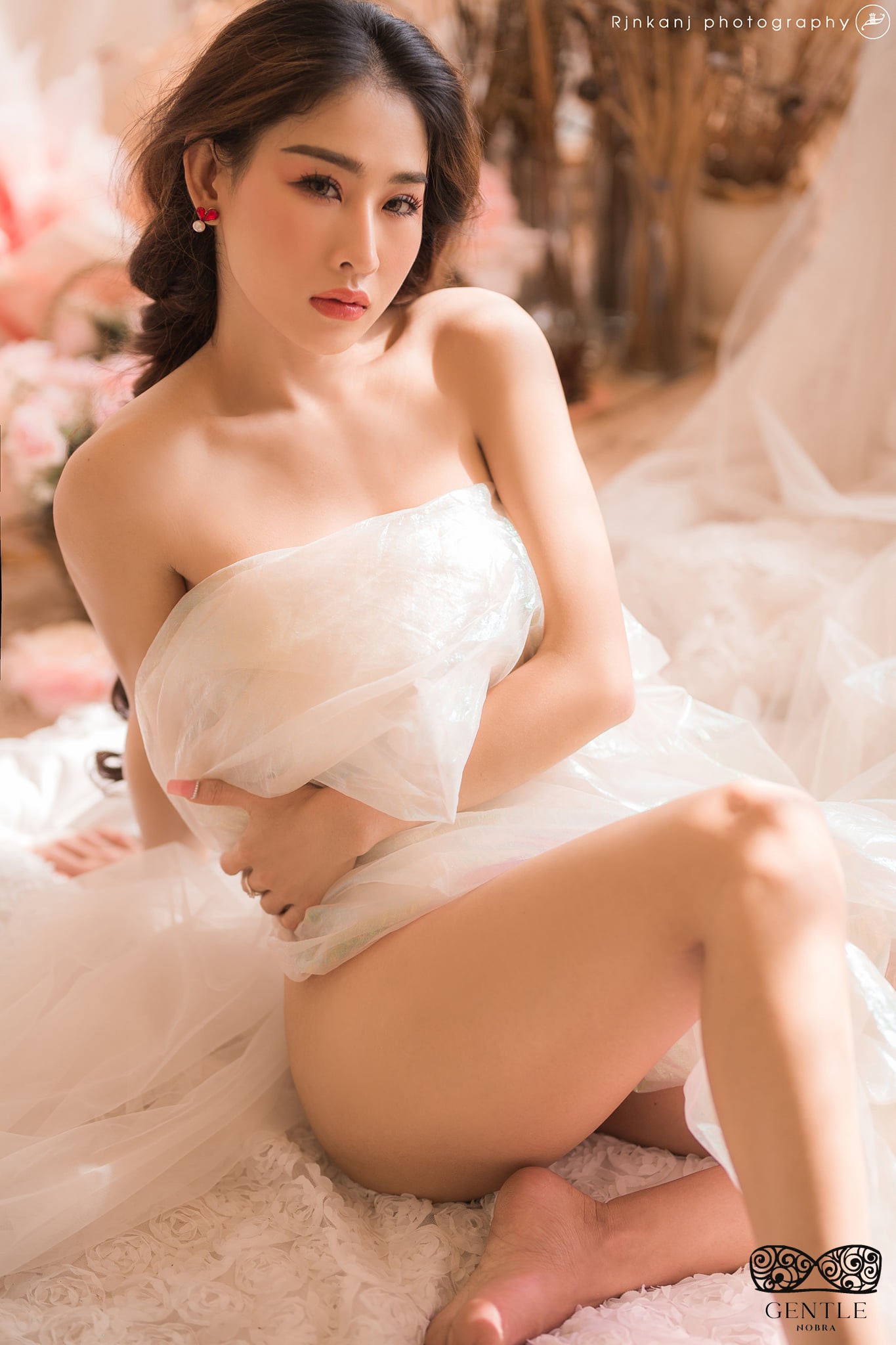 Bộ sưu tập ảnh DJ Oxy Nude độc quyền sexy khoe hàng nóng bỏng 2 DJ Oxy nude 3