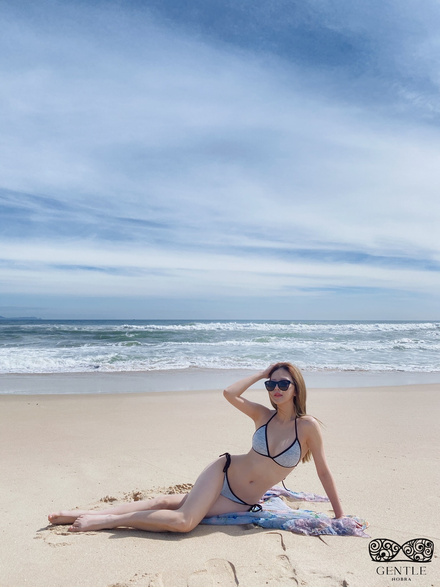 ca sĩ liz kim cương mặc bikini sexy 2