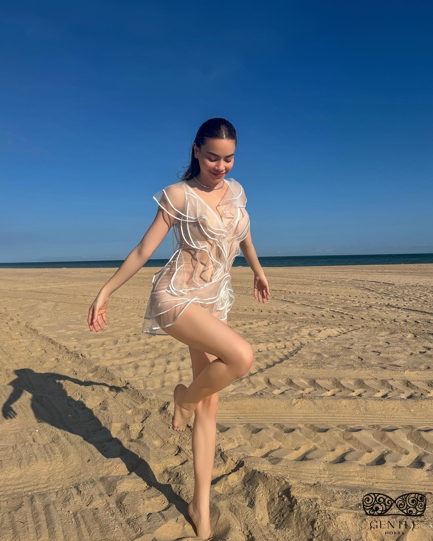 Hồ Ngọc Hà bikini nóng bỏng 2