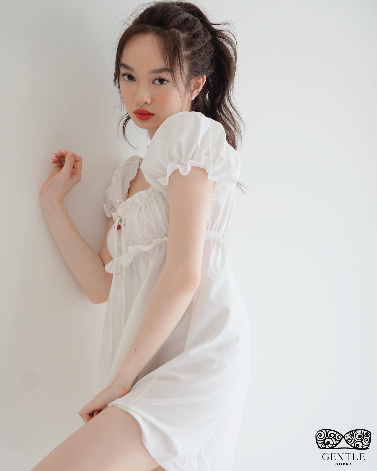 Kaity Nguyễn sexy 4