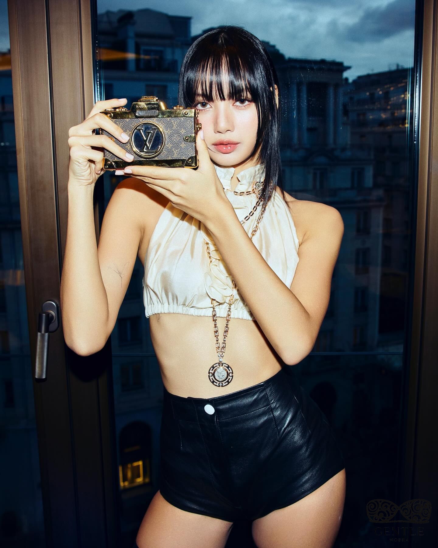 Ảnh Lisa black pink sexy nhất 4